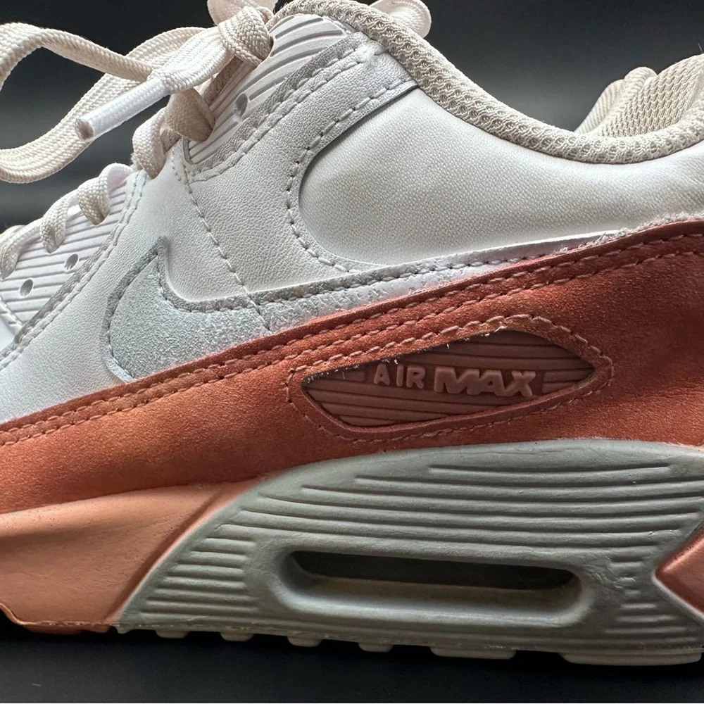 Nike Air Max 90 Sneakers Youth 7Y White Peach Coral Rainbow Logo